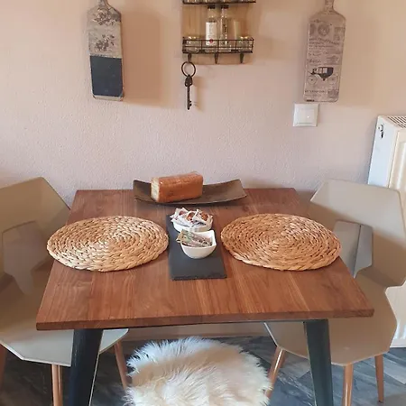 アパート Cozy In Center With Private Parking! *