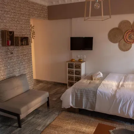 Cozy In Center With Private Parking! アパート *