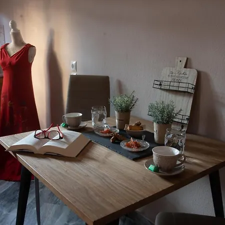 Cozy In Center With Private Parking! * Tríkala