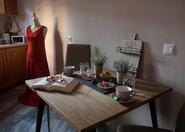 Cozy In Center With Private Parking! * Tríkala